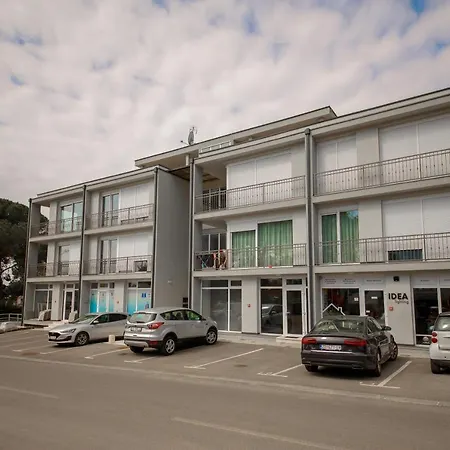 Apartment 1 *